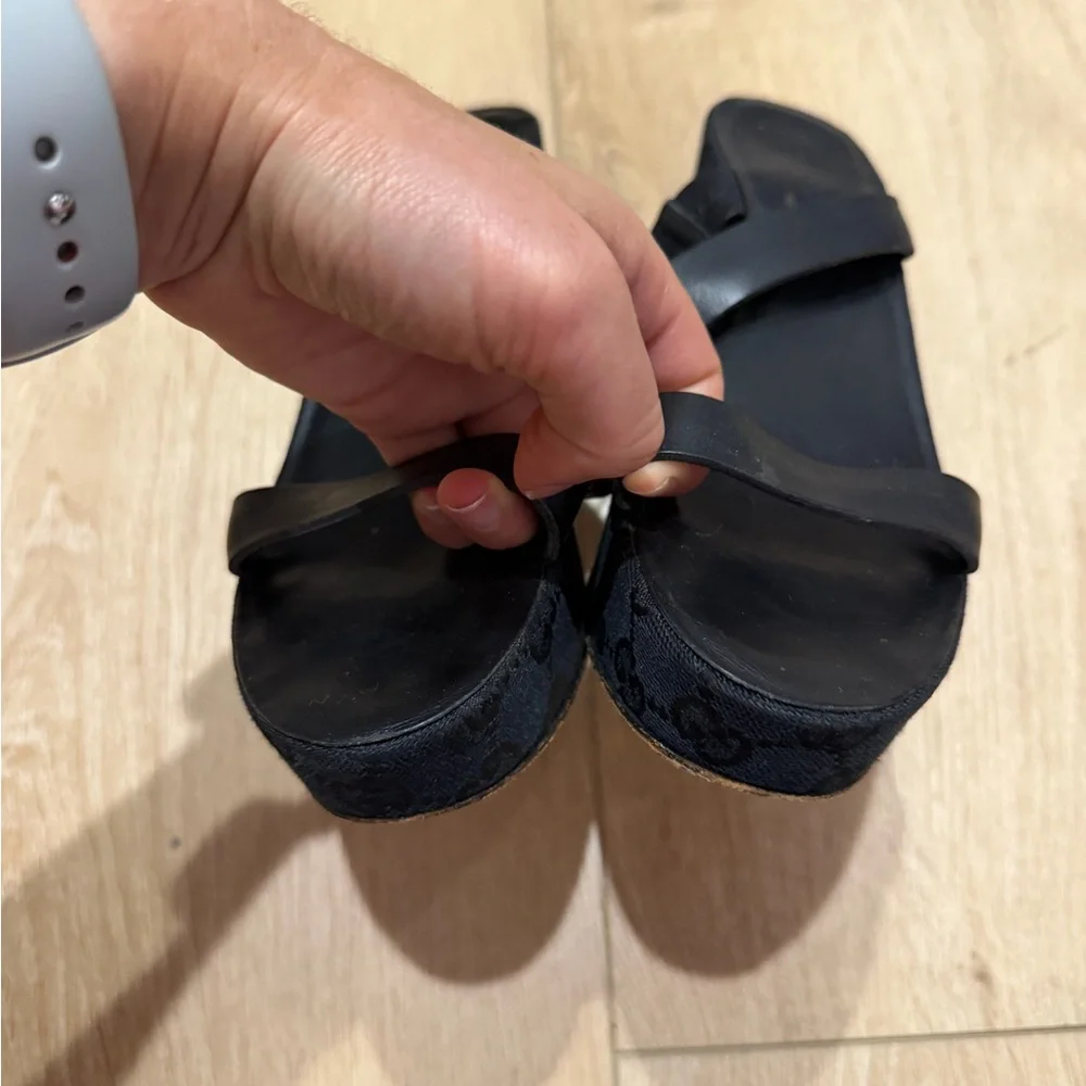 Gucci Black & Navy GG Sandals